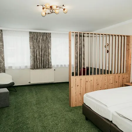 Apparthotel Samson Hotel 4*